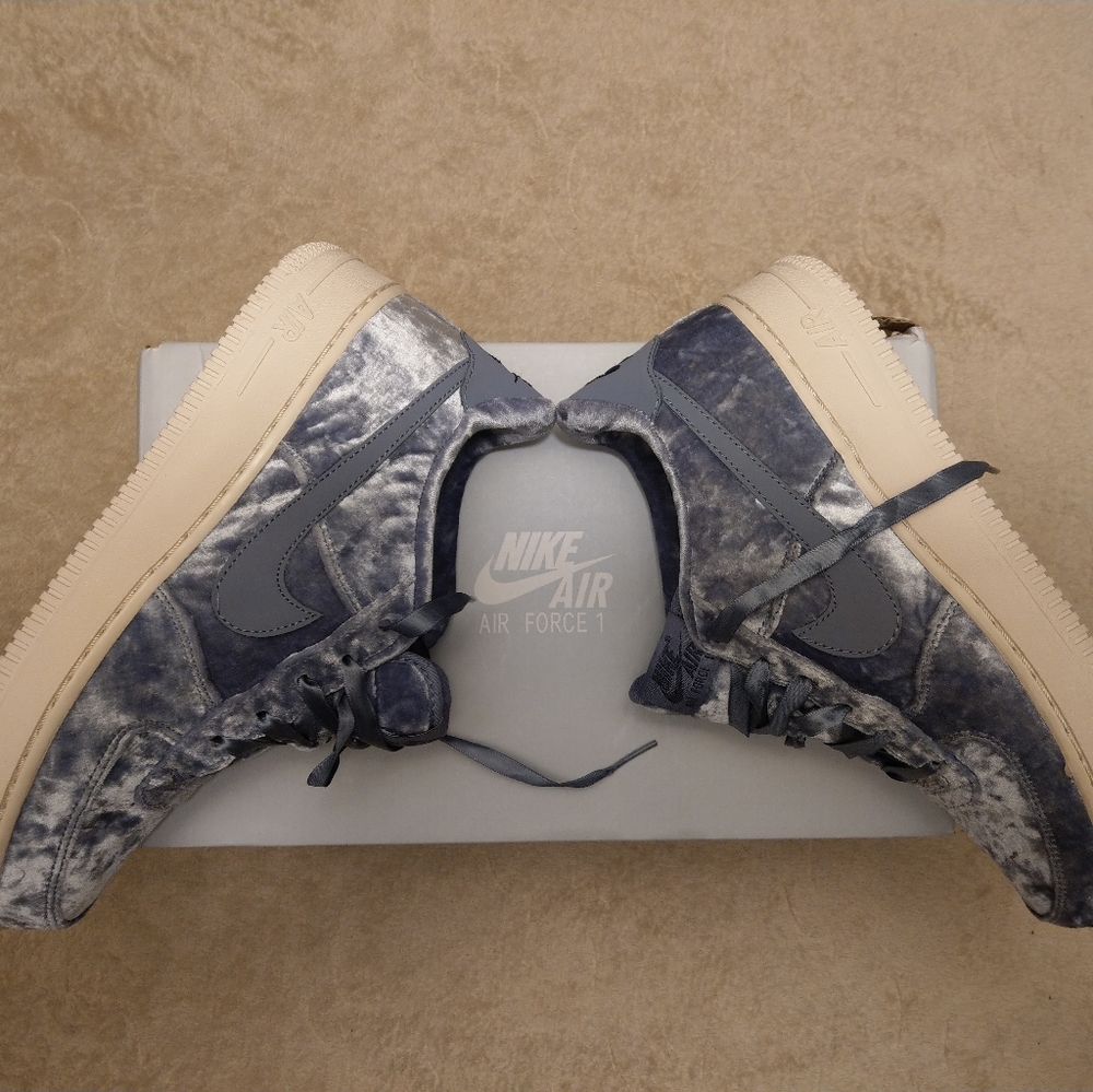 NIKE Air Force 1LV8 (GS)